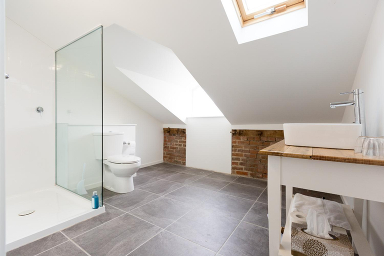 Bathroom 3, Ratho Farm, Central Highlands
