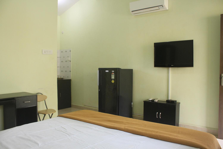 Bedroom 2, Sunshine Park Homes Studios, South Goa