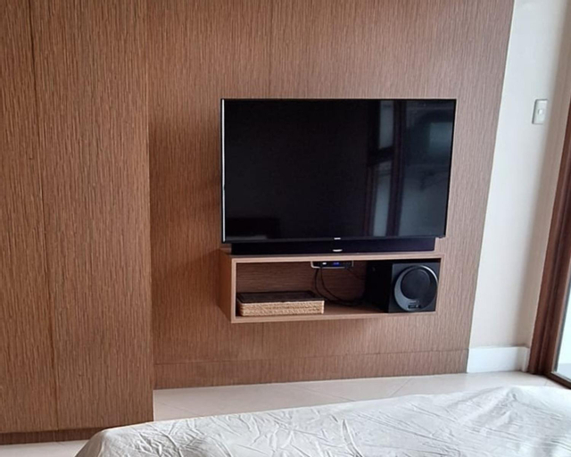 MANILA BAYVIEW RENTAL- LUXURY AND SUPERIOR 1 - 5 BEDROOM CONDOS WITH BALCONY POOL BAYVIEWS NETFLIX -, Manila City