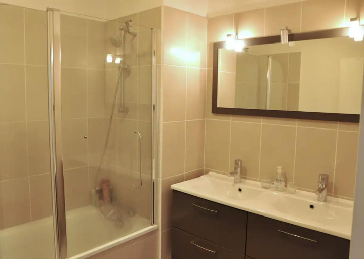 Others 4, Le Vendome - Shared Appartment, Rhône