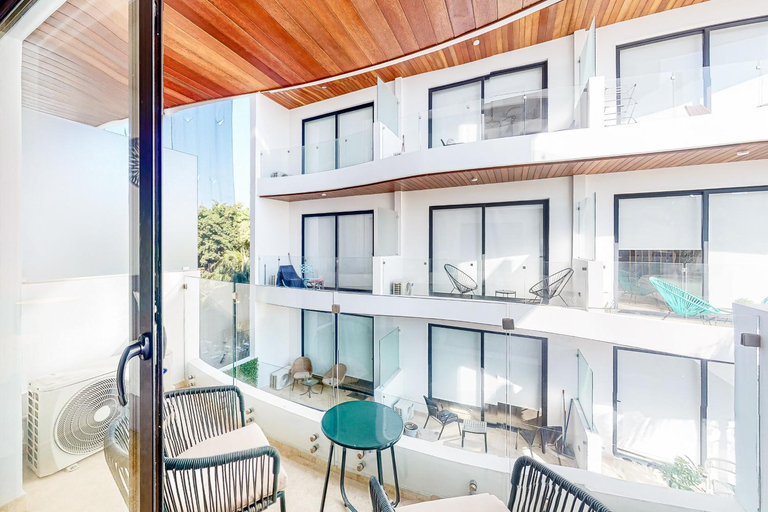 Others 5, Menesse Midtown 2 Unit 208, Cozumel