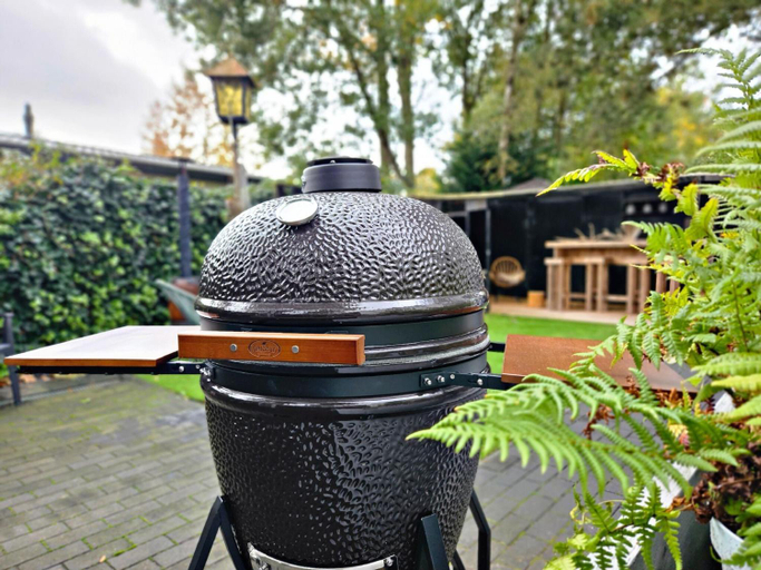 Food & Drinks, Scenic Stay Near Town Lake, Barneveld