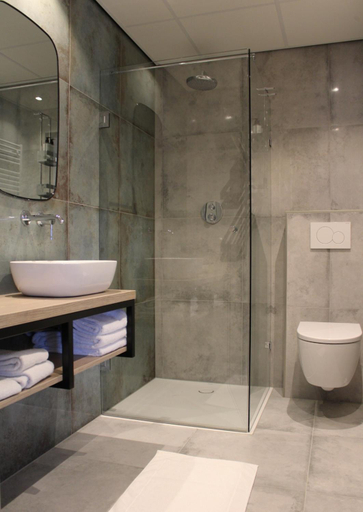 Bathroom 3, Het Wapen van Harmelen, Woerden