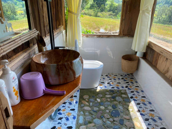 Bathroom 2, Ngọc Chiến Pearl Homestay, Mường La