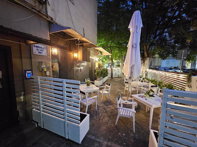 Food & Drinks, Private room at Ceausescu's place in Old City Unirii Square, Municipiul Bucuresti