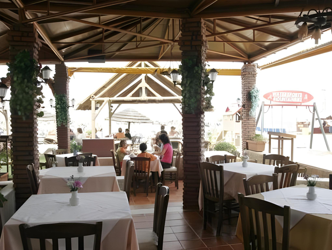 Food & Drinks 4, Troulis Seaside, Crete