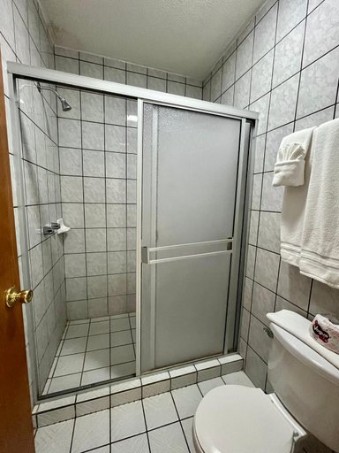 Bathroom 5, Hotel Los Caracoles, Ensenada