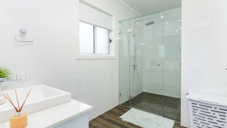 Bathroom 3, Luxury & Style On The Canal, Caloundra - Caloundra S.