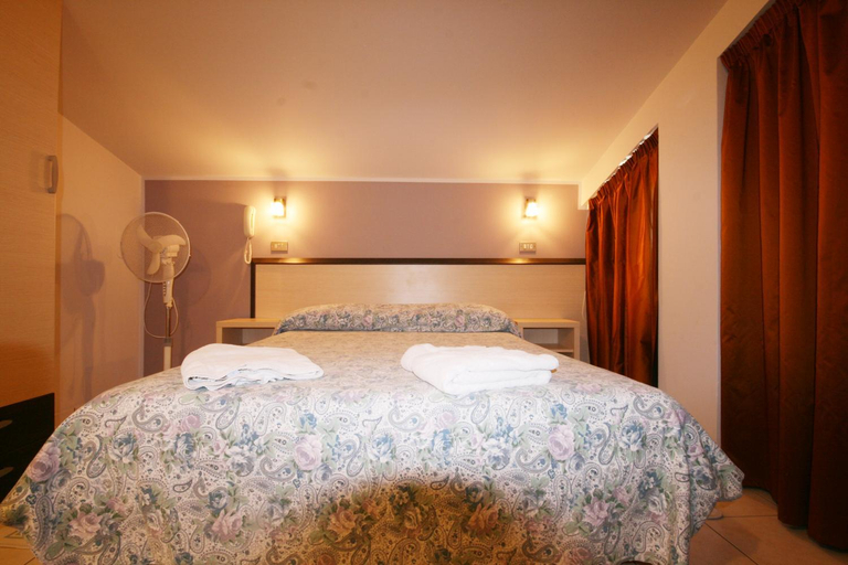 Bedroom 4, Amoha Hotel - Cattolica, Rimini