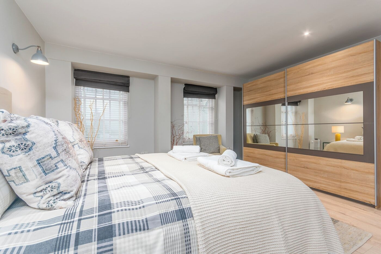 Bedroom 4, Clarendon Place 1BD in Leamington Spa, Warwickshire
