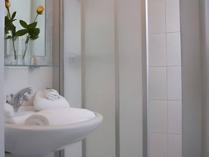 Bathroom 4, Jaumann's Sudwind Sylt, Nordfriesland