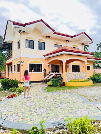 Casa La Princesa with awesome garden bar, Puerto Princesa City