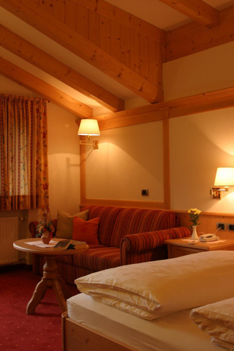 Bedroom, Hotel Markushof 3***S, Bolzano