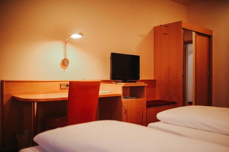 Bedroom, Hotel & Restaurant Adler, Ortenaukreis