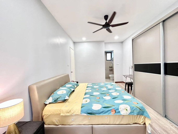 Bedroom 2, Jeff & Ricky Homestay 81@P Residence(Huge corner), Kuching