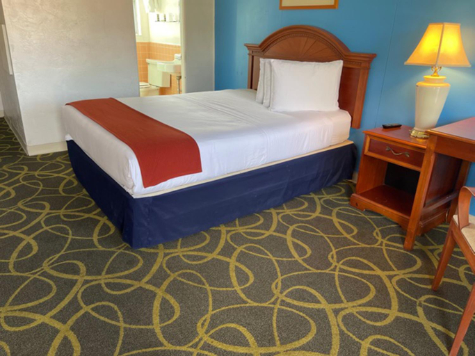 Bedroom 4, Ephrata Inn Motel, Grant