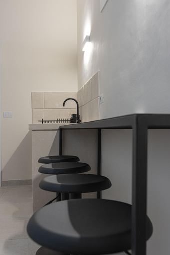 Others 4, Oronti Accommodations, Lecce