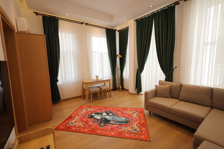 Others 4, Essa Pera Hotel, Beyoğlu