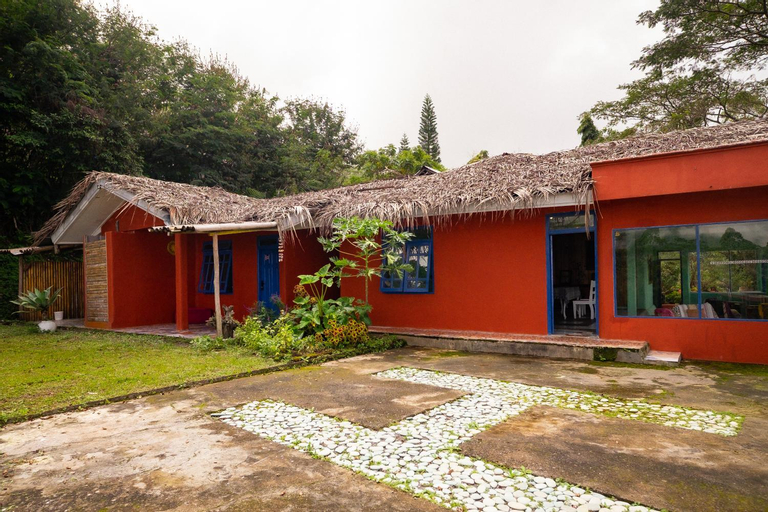 Exterior 2