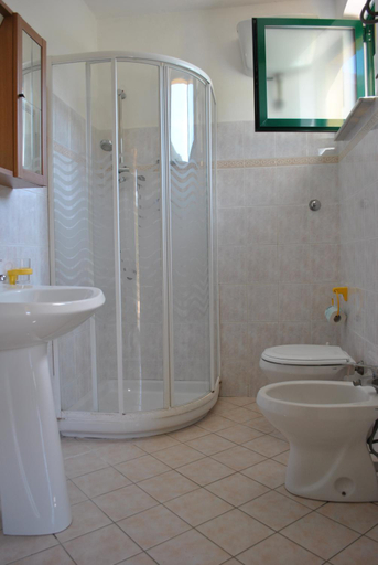 Bedroom 3, Camping Village Canapai, Livorno