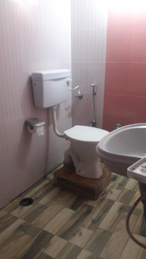 Bathroom 1, Wow Rooms 4 You, Jabalpur