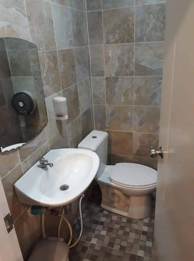 Bathroom 17