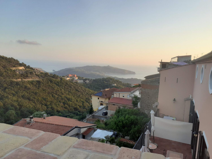 Others 4, B&B Palazzo Lupo, Salerno