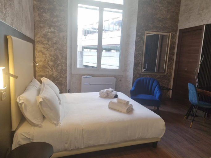 Bedroom 12