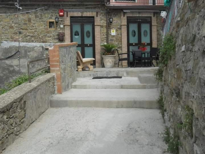 Others 1, Santa Barbara Guest House, Salerno