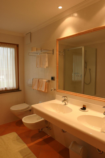 Bathroom, Hotel Markushof 3***S, Bolzano