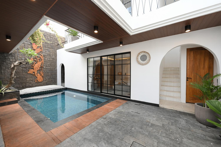 Swimming Pool 10