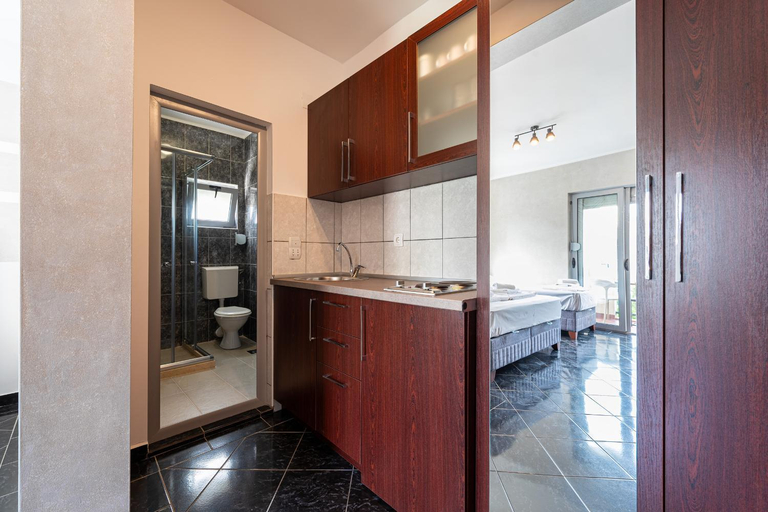 Others 4, Delfin Apartments