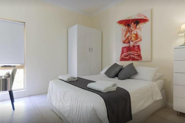 Bedroom 1, M102 West Perth Studio Apartment near Kings Park, Perth