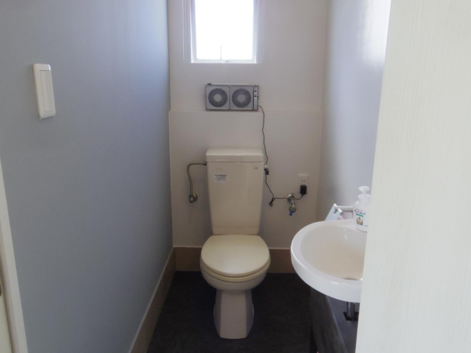 Bathroom 3, Weekly/Monthly SORA, Miyakojima