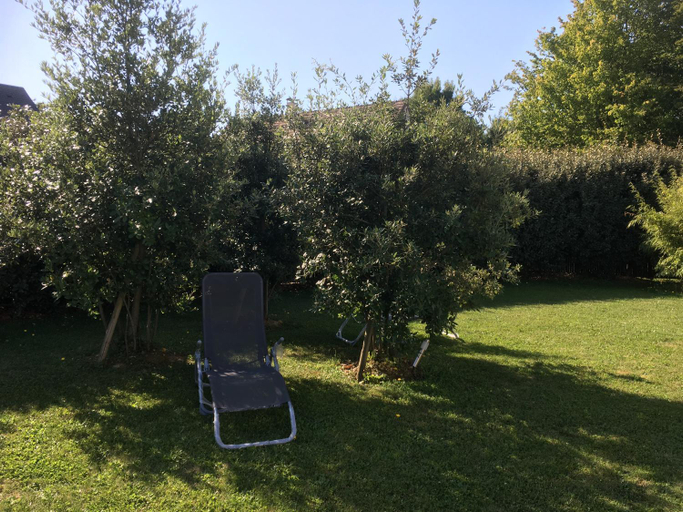 Others 5, Les Jardins d Isaac rue de la Musardiere, Sarthe