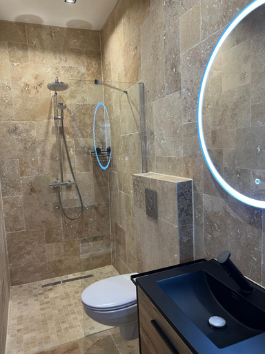 Bathroom 5, La nuit de reve Suite privative Jaccuzi Sauna Suite 2, Aisne