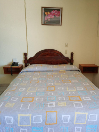 Others 4, Hotel Pekin, La Paz