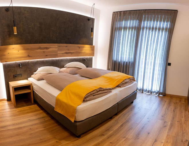 Bedroom 2, Hotel Christin, Bolzano