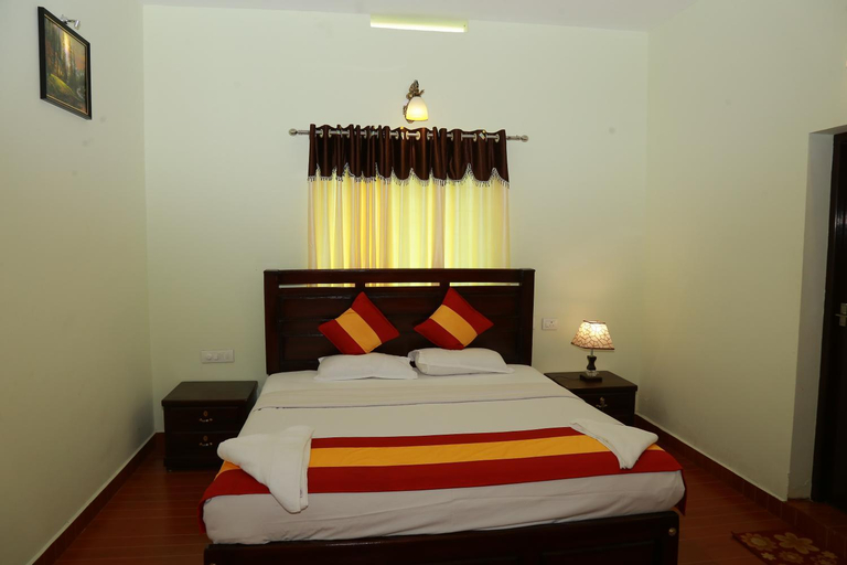 Bedroom 2, The Kissing Mountains, Idukki