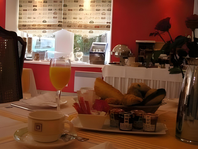 Food & Drinks 5, Hotel Restaurant Le Dauphin et Le Spa du Prieure, Calvados