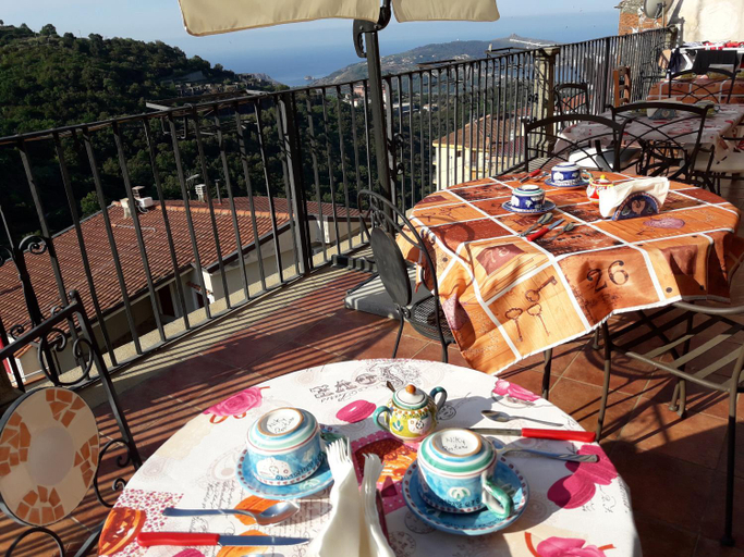 Others 2, B&B Palazzo Lupo, Salerno