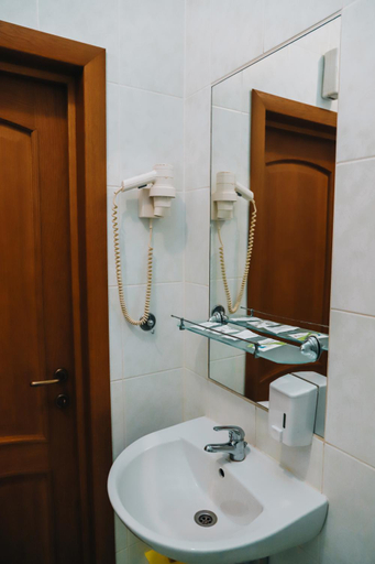 Bathroom 3, Готель Релакс, Korostyshivs'kyi