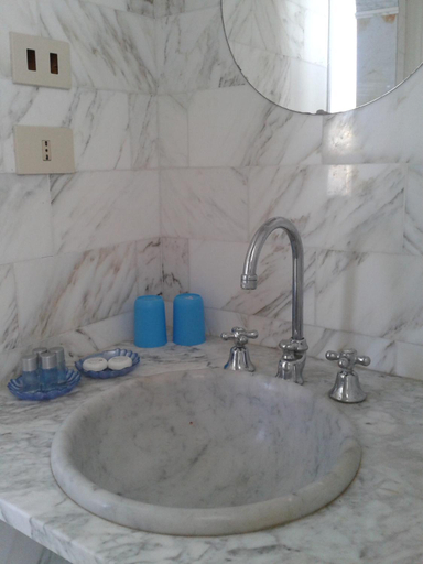 Bedroom 5, Hotel Ristorante Radar, Massa Carrara