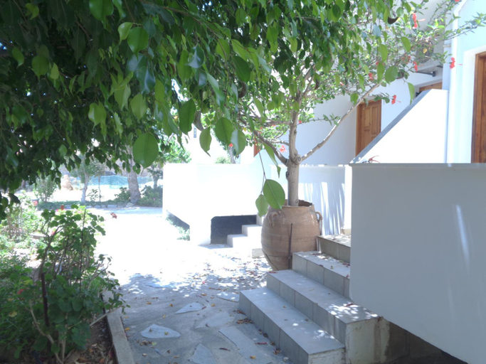 Others 4, LITHI, Crete