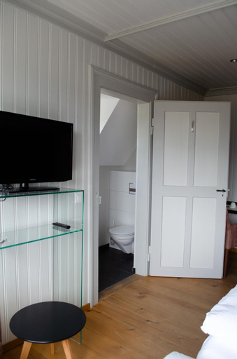 Bedroom 10
