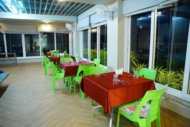 Food & Drinks, Hotel Riddhi Executive, Latur