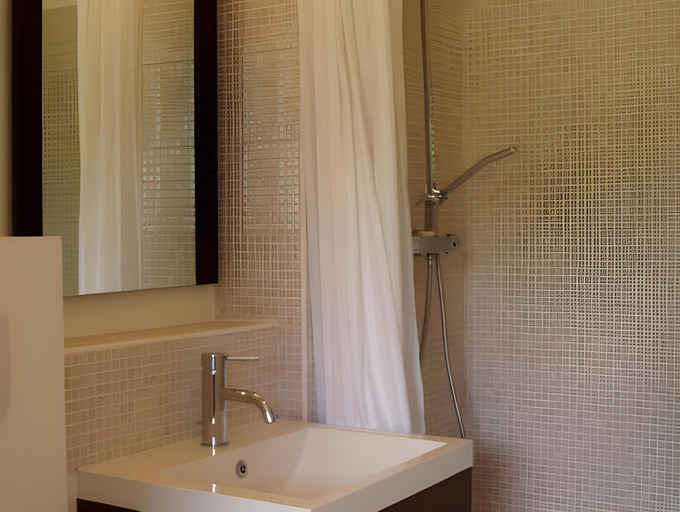 Bathroom 2, La Résidence de la Villa Quartz, Seine-Maritime