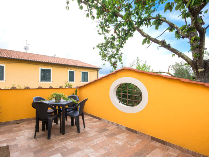 5, Apartment Ciliegio by Interhome, Florence