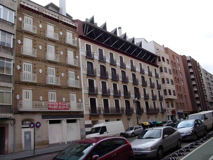 Others 3, Apartamentos Zaragoza Coso, Zaragoza