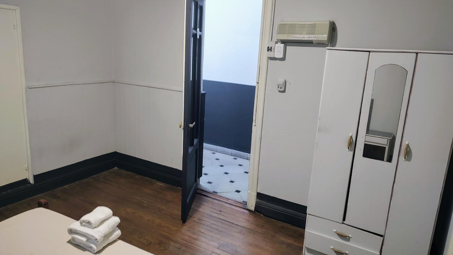 Others 5, Hostal Vampaya, Capital